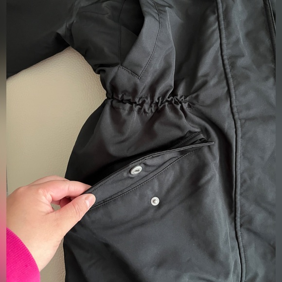 Abercrombie & Fitch Women’s Water/Wind Resistant Padded Winter Parka - Size M - Picture 7 of 15